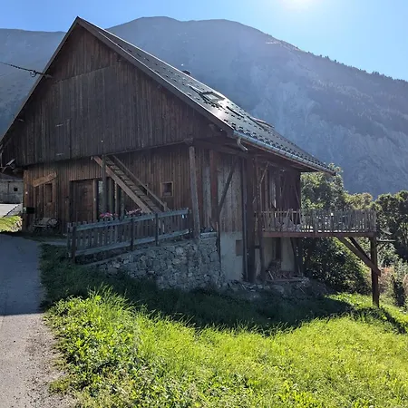 Grange De Marius - Authentique Grange Savoyarde Albiez-Montrond