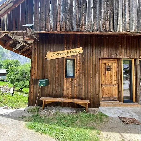 Grange De Marius - Authentique Grange Savoyarde * Albiez-Montrond