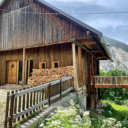 Authentique Grange Savoyarde Albiez-Montrond